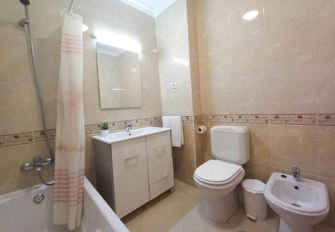 Apartamento em Quarteira - T1 Colina Ferias 8C  ,A/C ,GARAGEM, VISTA MAR