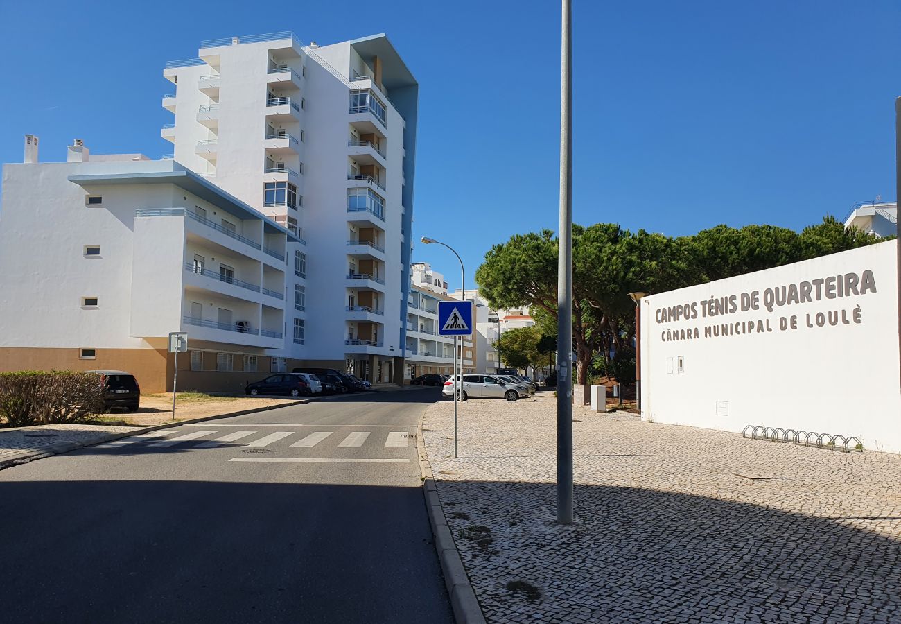 Apartamento em Quarteira - T1 Colina Ferias 8C  ,A/C ,GARAGEM, VISTA MAR