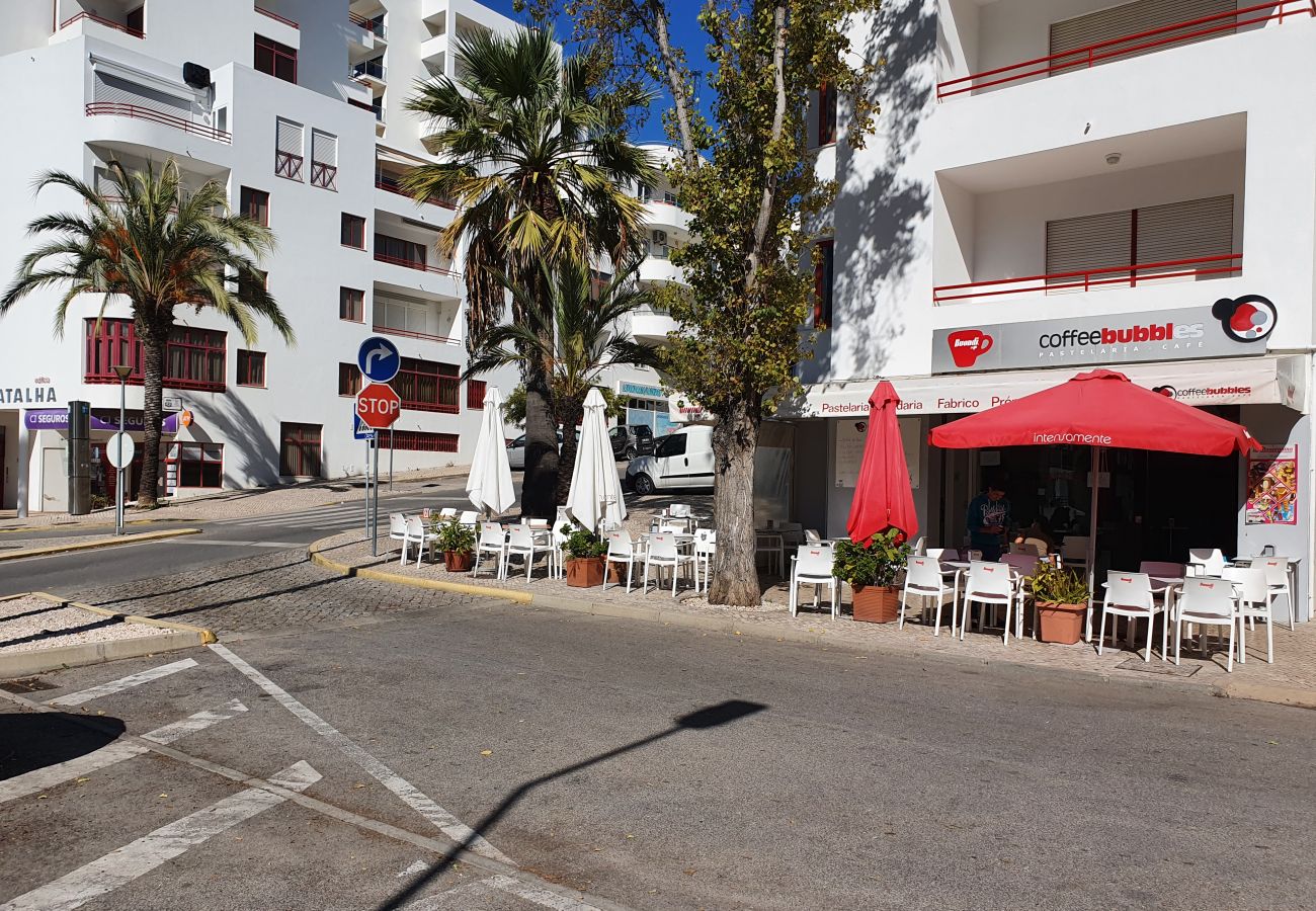 Apartamento em Quarteira - T1 Colina Ferias 8C  ,A/C ,GARAGEM, VISTA MAR