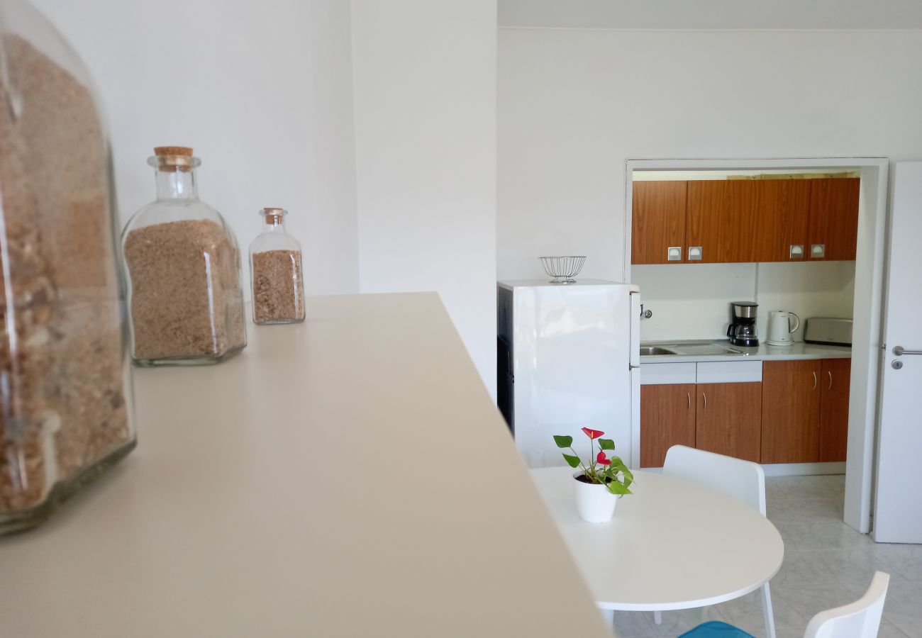 Apartamento em Quarteira - T1 T20 14D A/C VISTA  MAR FANTÁSTICA 80M PRAIA 4 P