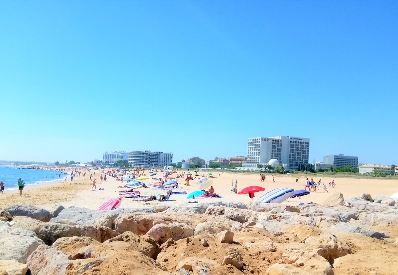 Apartamento em Quarteira - T1 Moural AR COND, TV-WI-FI