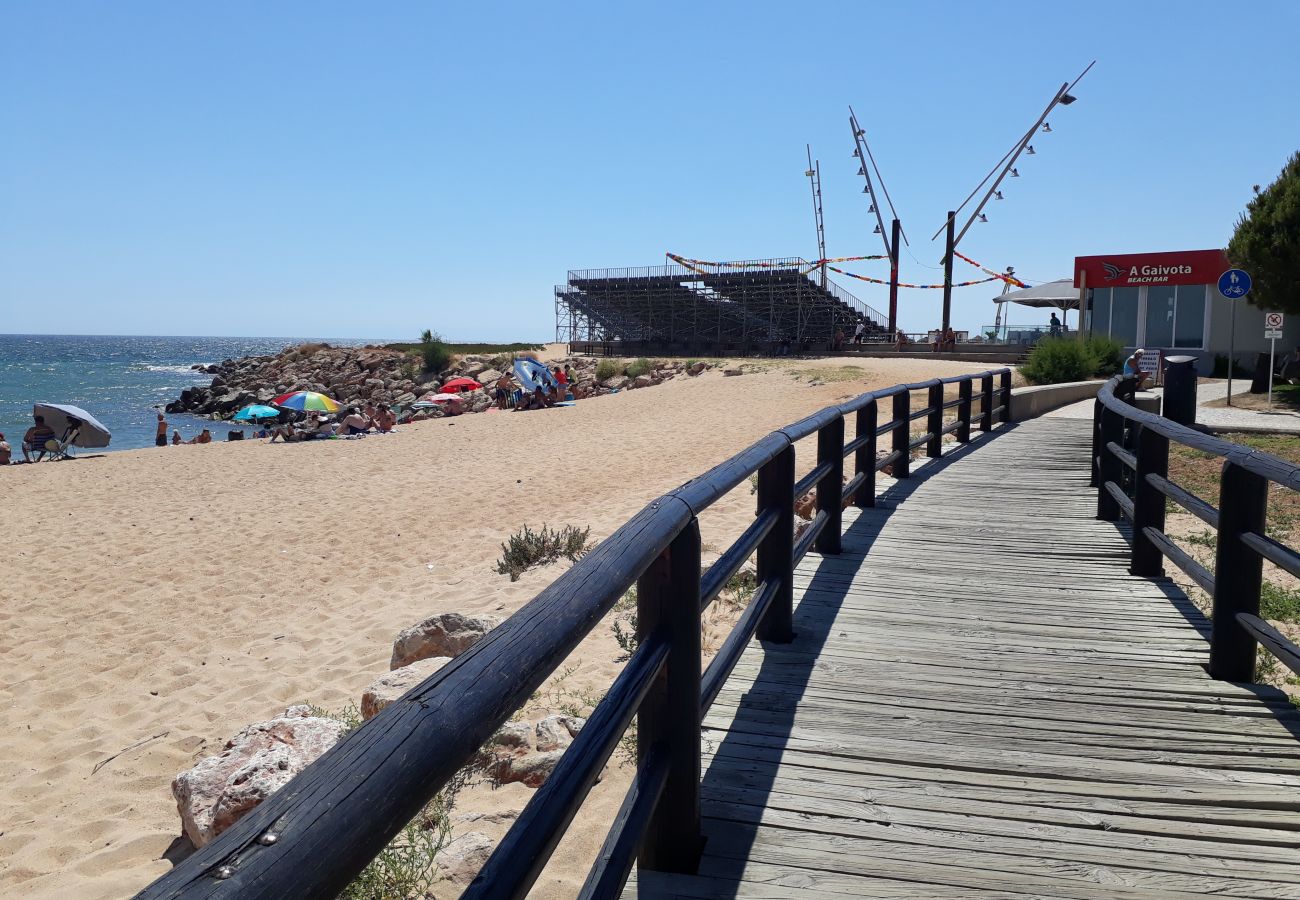 Apartamento em Quarteira - T1 Colina Férias 8D-A/C,GARAGEM VMAR