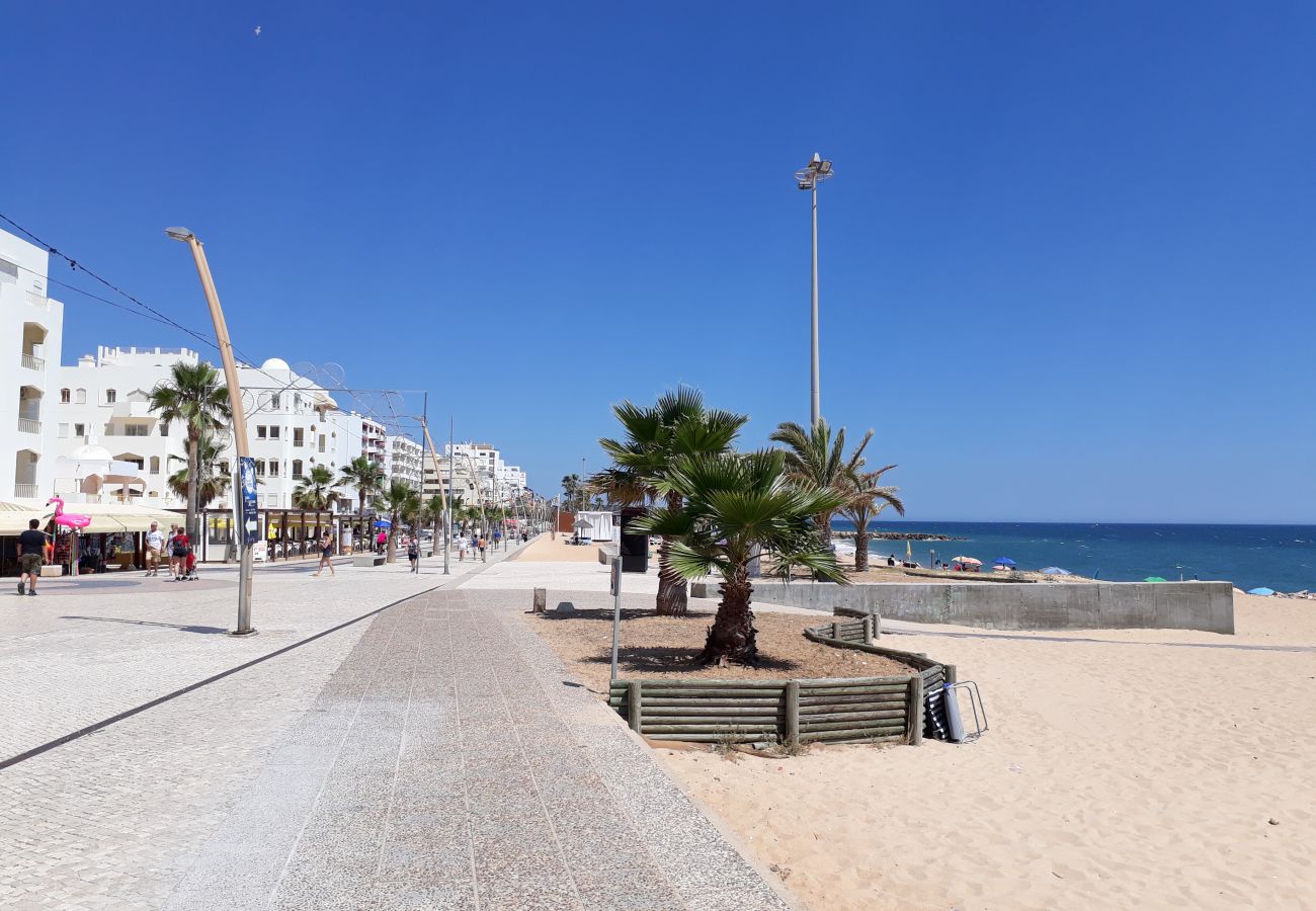 Apartamento em Quarteira - T1 Colina Férias 8D-A/C,GARAGEM VMAR