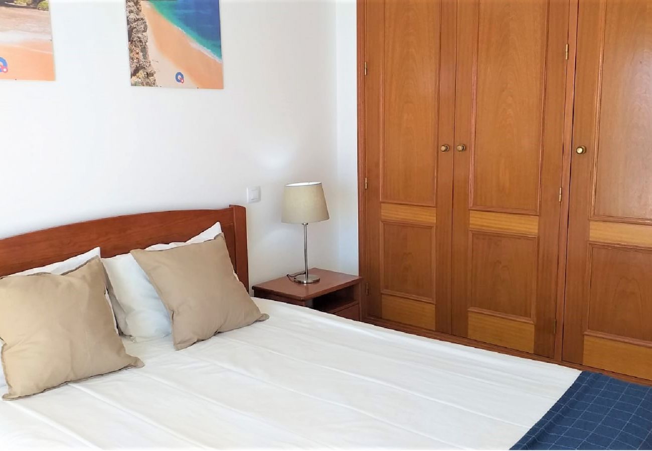 Apartamento em Quarteira - T1 Colina Férias 8D-A/C,GARAGEM VMAR
