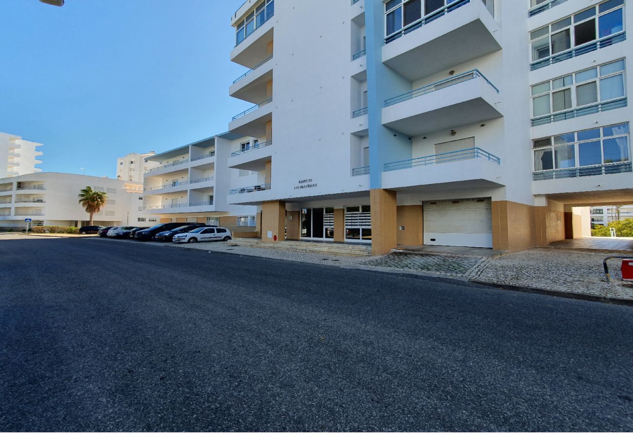 Apartamento em Quarteira - T1 Colina Férias 8D-A/C,GARAGEM VMAR