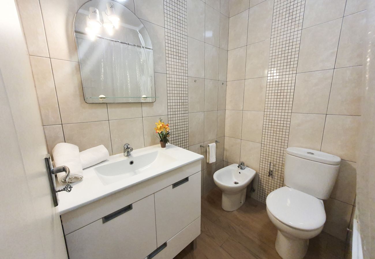Apartamento em Quarteira - T1 Pontemira 5 F- A/C,50M PRAIA,TV wifi