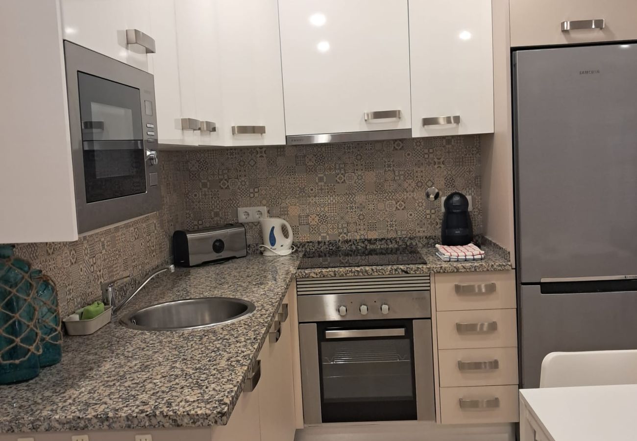 Apartamento em Quarteira - T1 Praiamar FRENTE MAR A/C ESTACIONAMENTO WIFI