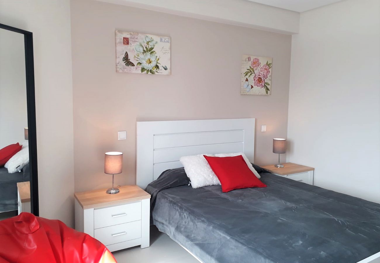 Apartamento em Quarteira - T1 CONFORTO E VISTA MAR A/C 80M PRAIA-16E& WIFI
