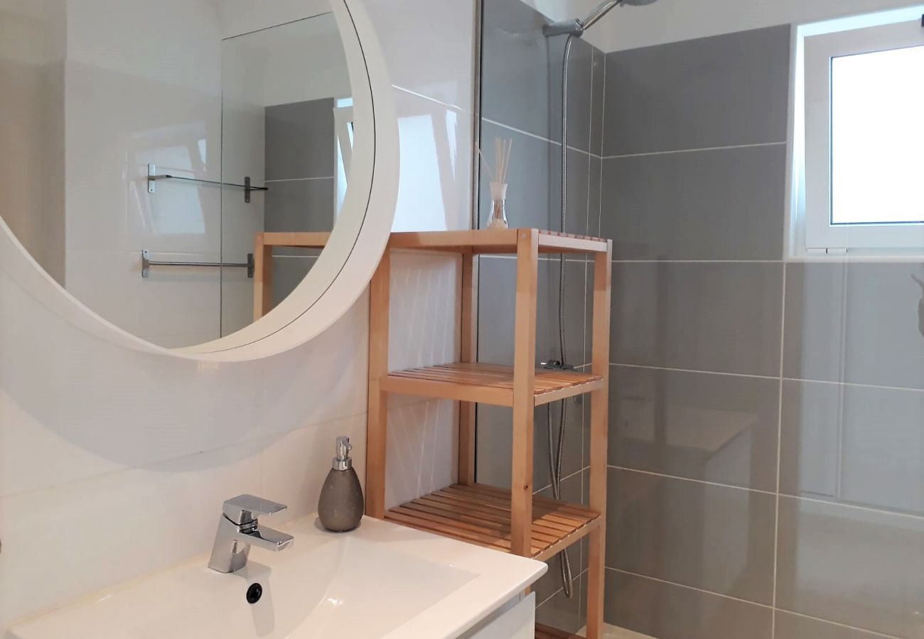 Apartamento em Quarteira - T1 CONFORTO E VISTA MAR A/C 80M PRAIA-16E& WIFI