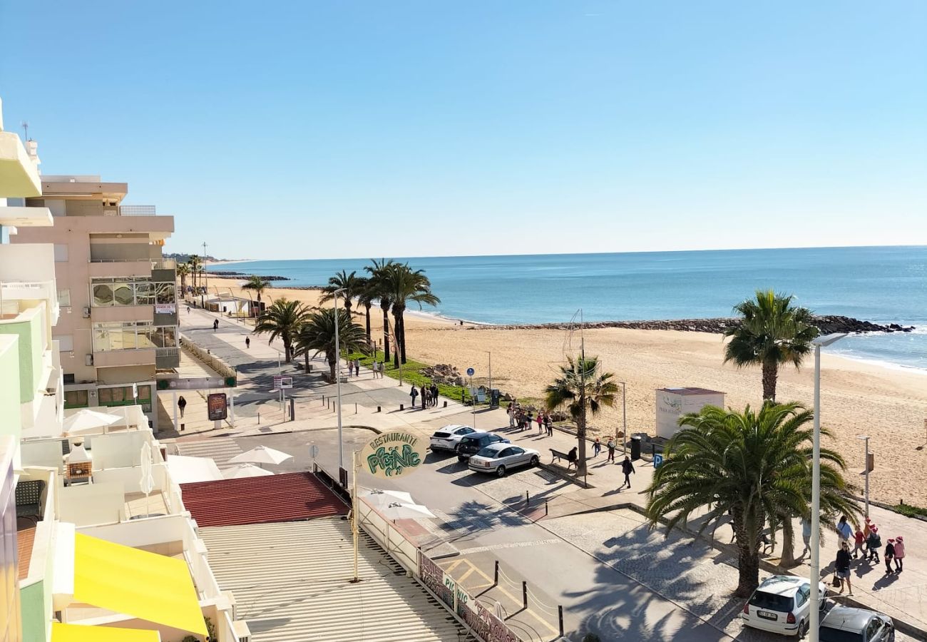 Apartamento em Quarteira - T2-MAMA II.  AC FRENTE MAR 
