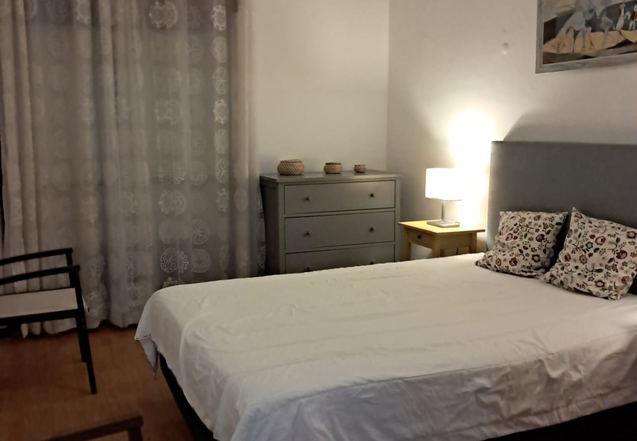 Apartamento em Quarteira - T2-MAMA II.  AC FRENTE MAR 
