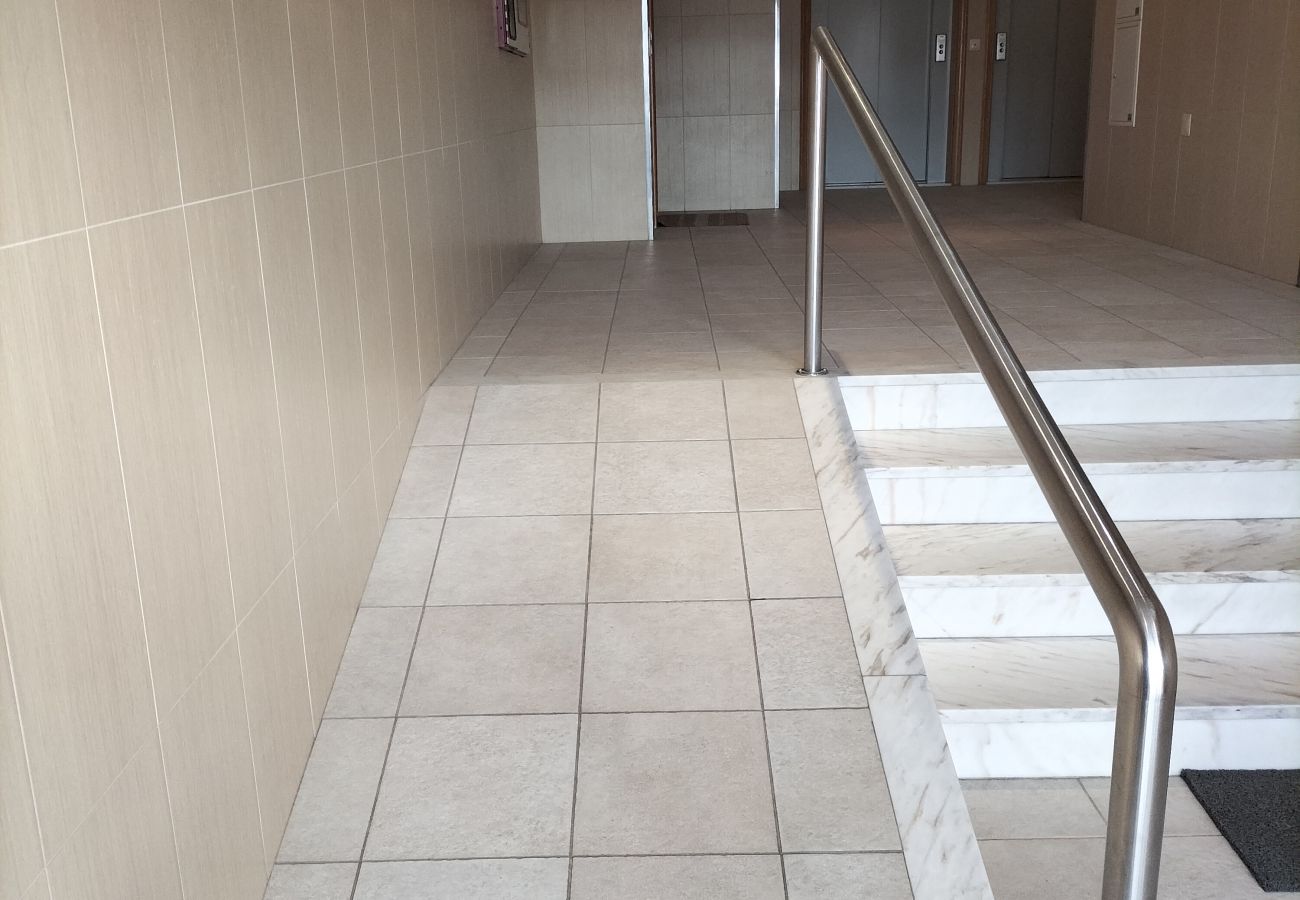 Apartamento em Quarteira - T2 Infante AC 201 wifi Garagem 50m Praia