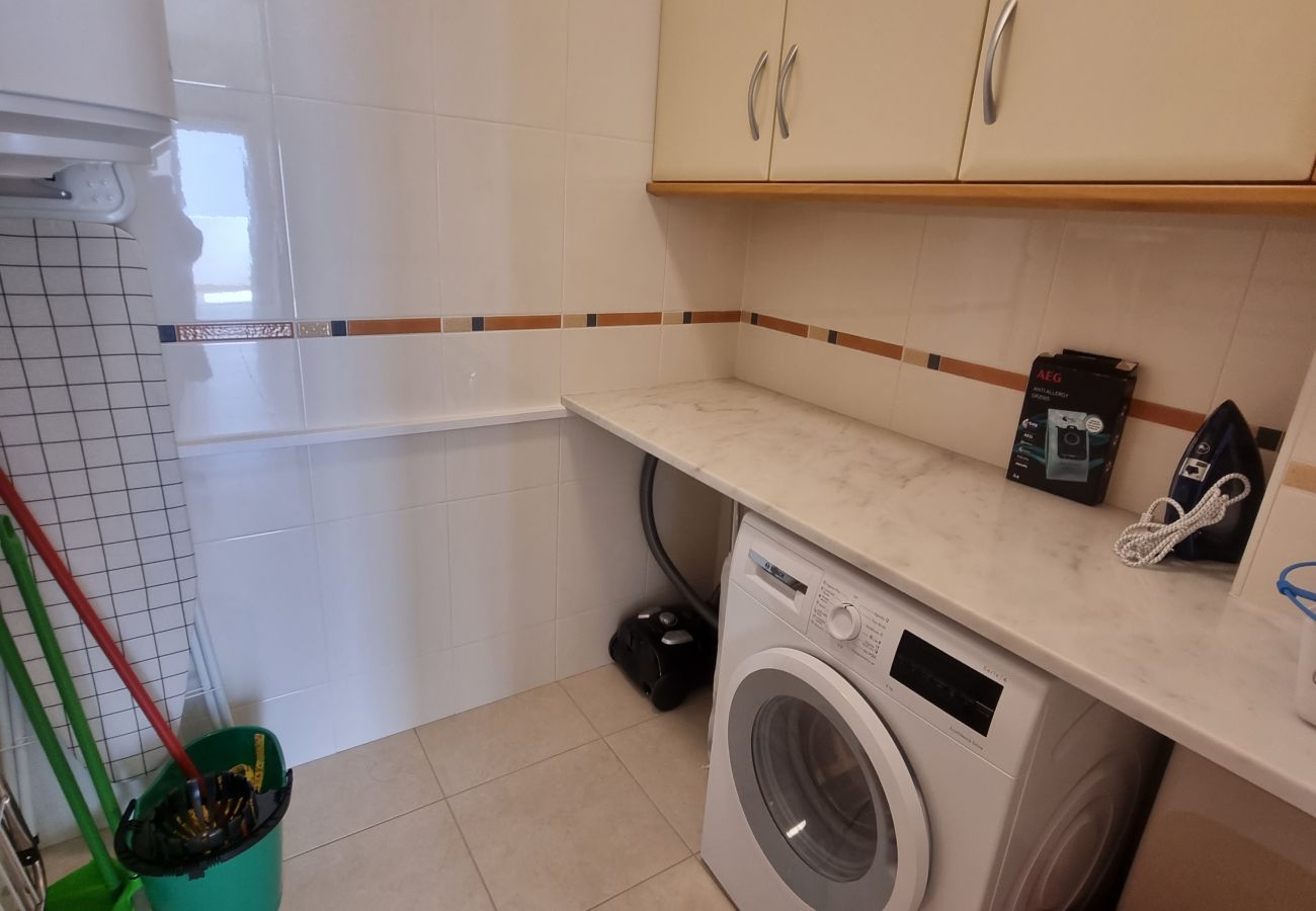 Apartamento em Quarteira - T2 INFANTE 101 A/C MODERNO WI-FI GARAGEM 50M PRAIA