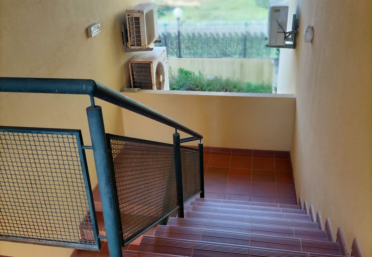 Apartamento em Quarteira - T2 Vila Bairos A/C Piscina e Garagem Vilamoura