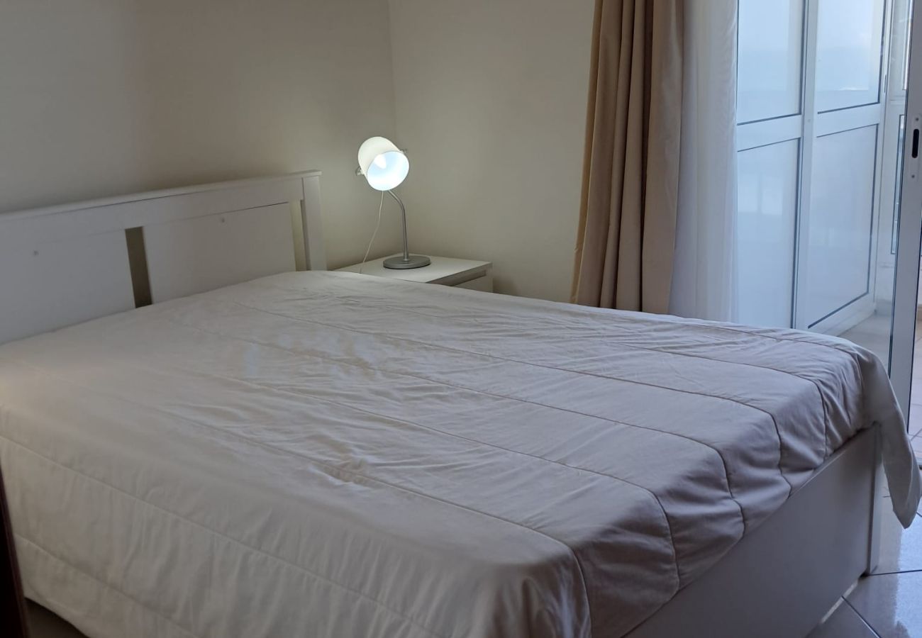 Apartamento em Quarteira - T1 São Brás Vista Mar A/C TV wifi