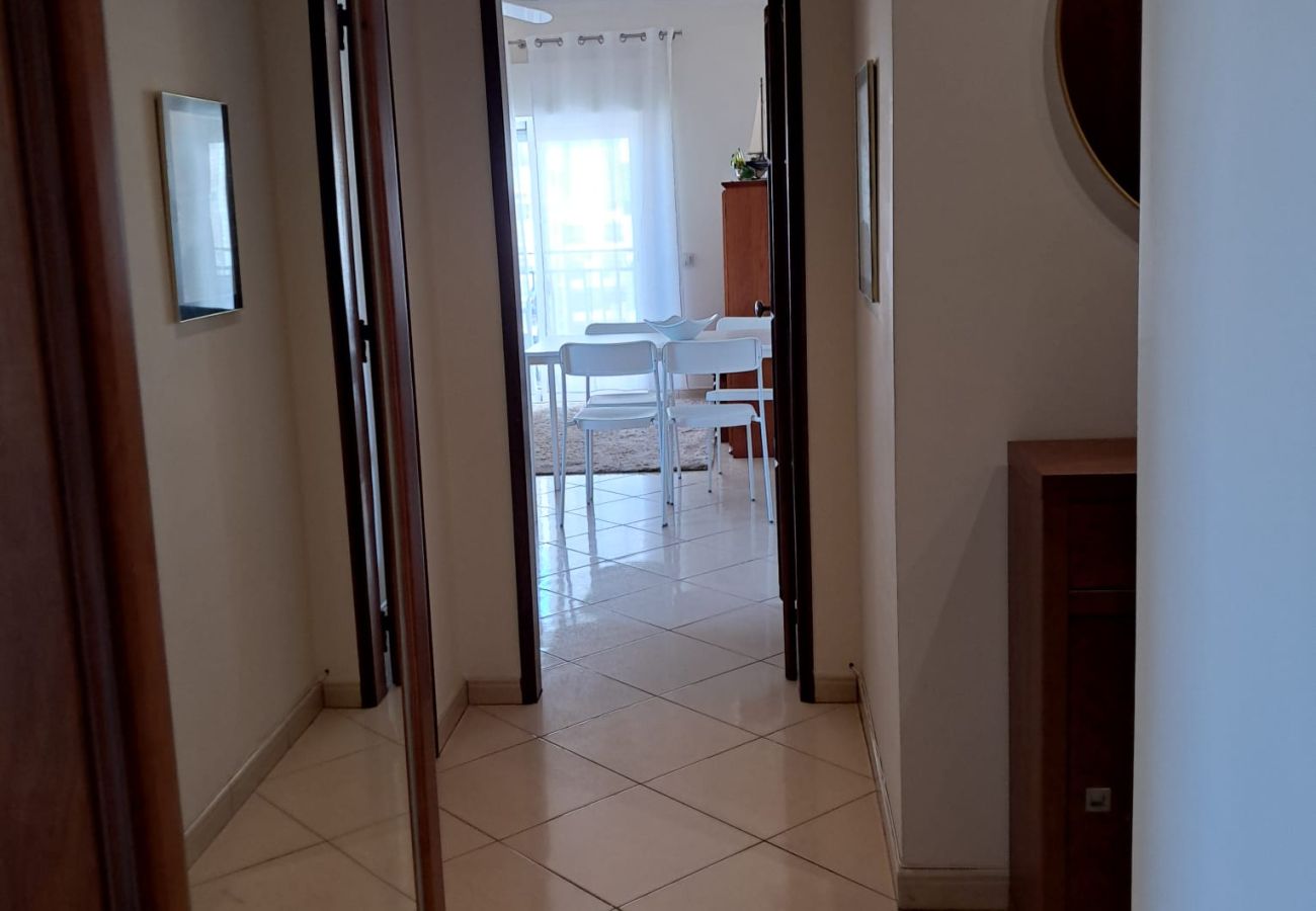 Apartamento em Quarteira - T1 São Brás Vista Mar A/C TV wifi