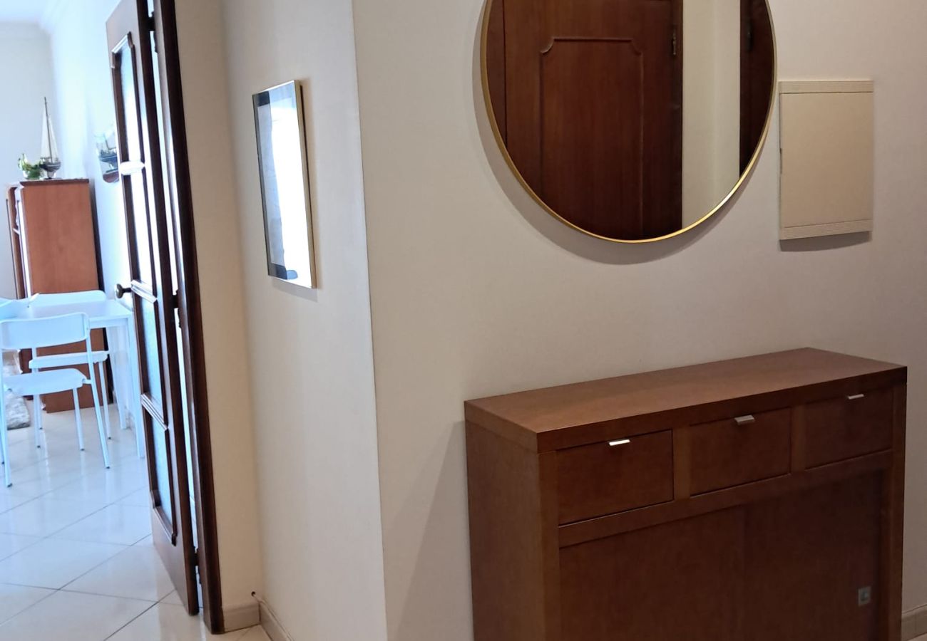 Apartamento em Quarteira - T1 São Brás Vista Mar A/C TV wifi