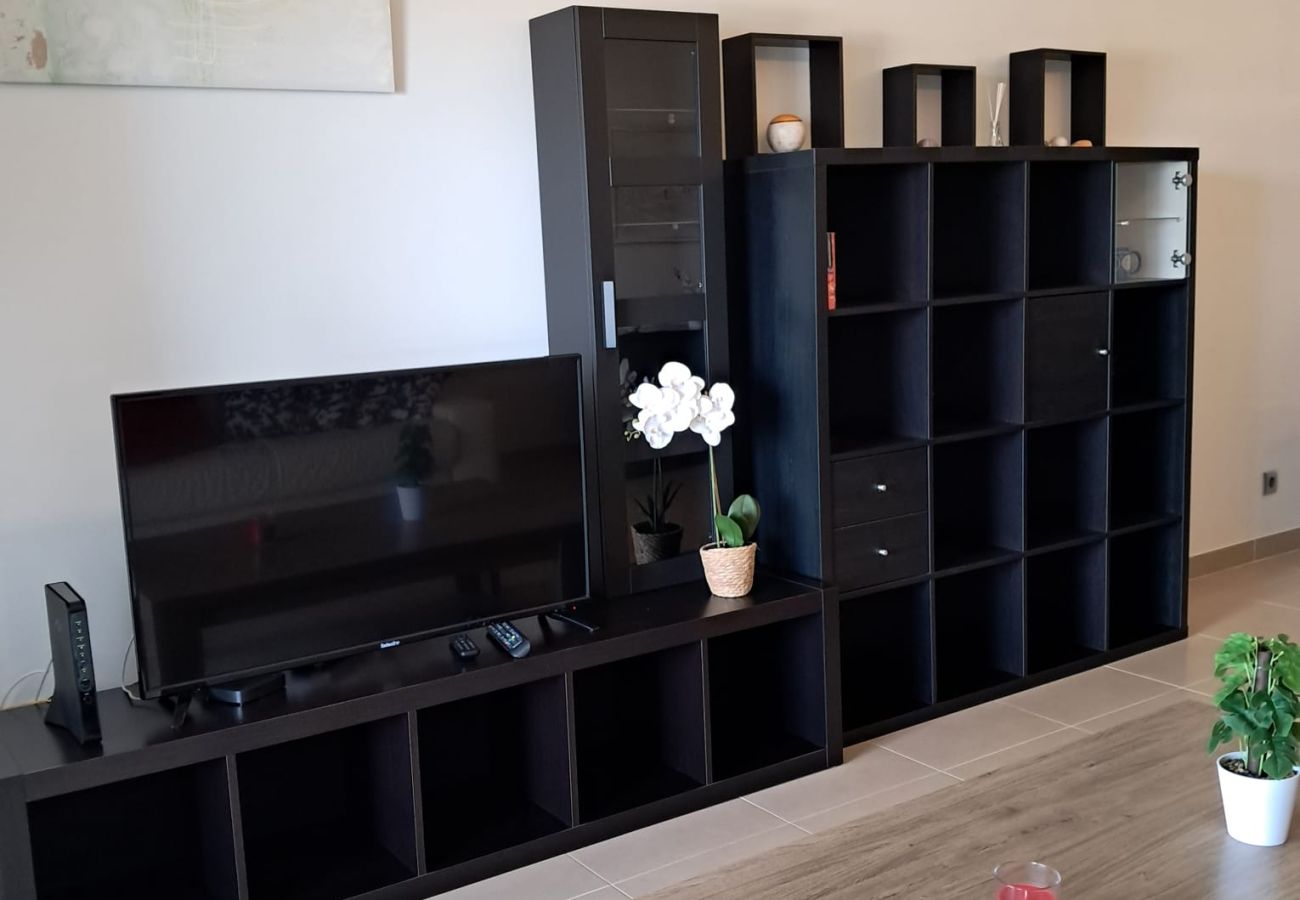 Apartamento em Quarteira - T2  CHARME A/C-PISCINA/GARAGEM