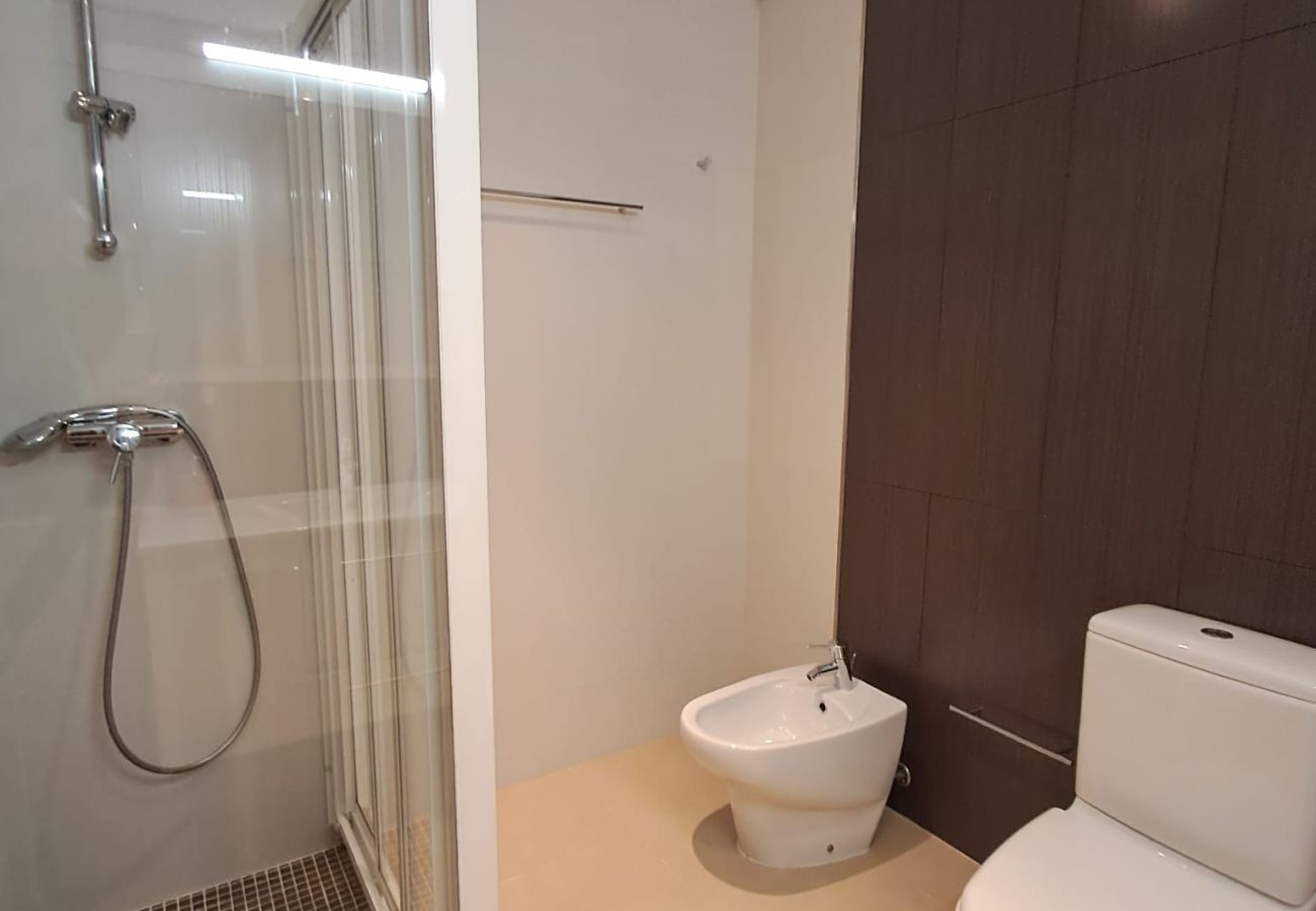 Apartamento em Quarteira - T2  CHARME A/C-PISCINA/GARAGEM