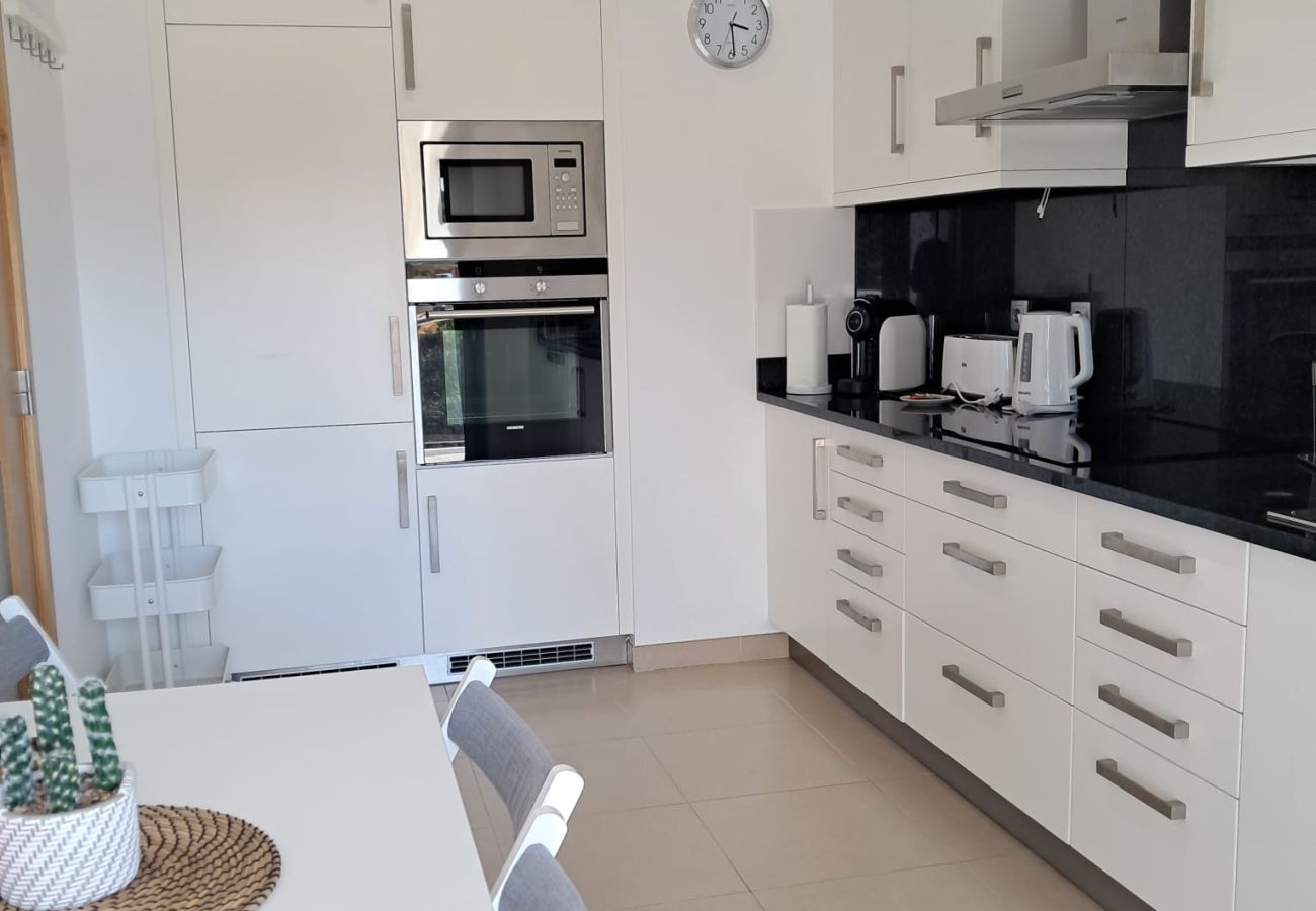 Apartamento em Quarteira - T2  CHARME A/C-PISCINA/GARAGEM