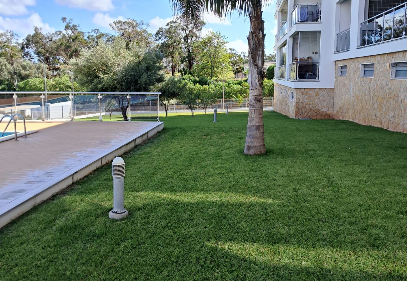 Apartamento em Quarteira - T2  CHARME A/C-PISCINA/GARAGEM