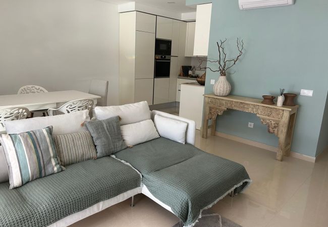 Apartamento em Quarteira - T2 ALTO FORTE A/C garagem