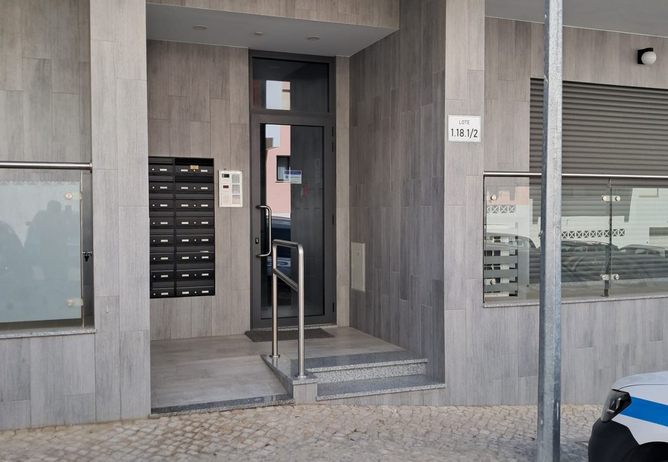 Apartamento em Quarteira - T2 ALTO FORTE A/C garagem