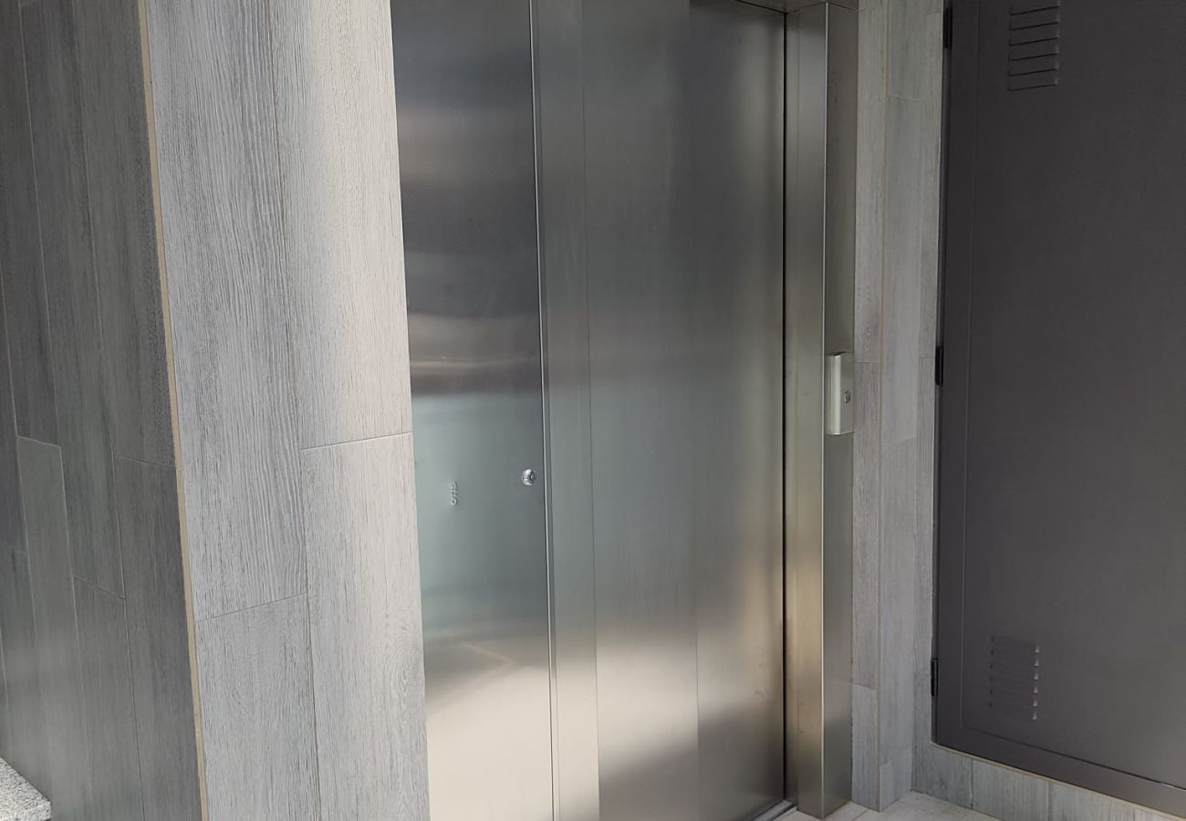 Apartamento em Quarteira - T2 ALTO FORTE A/C garagem