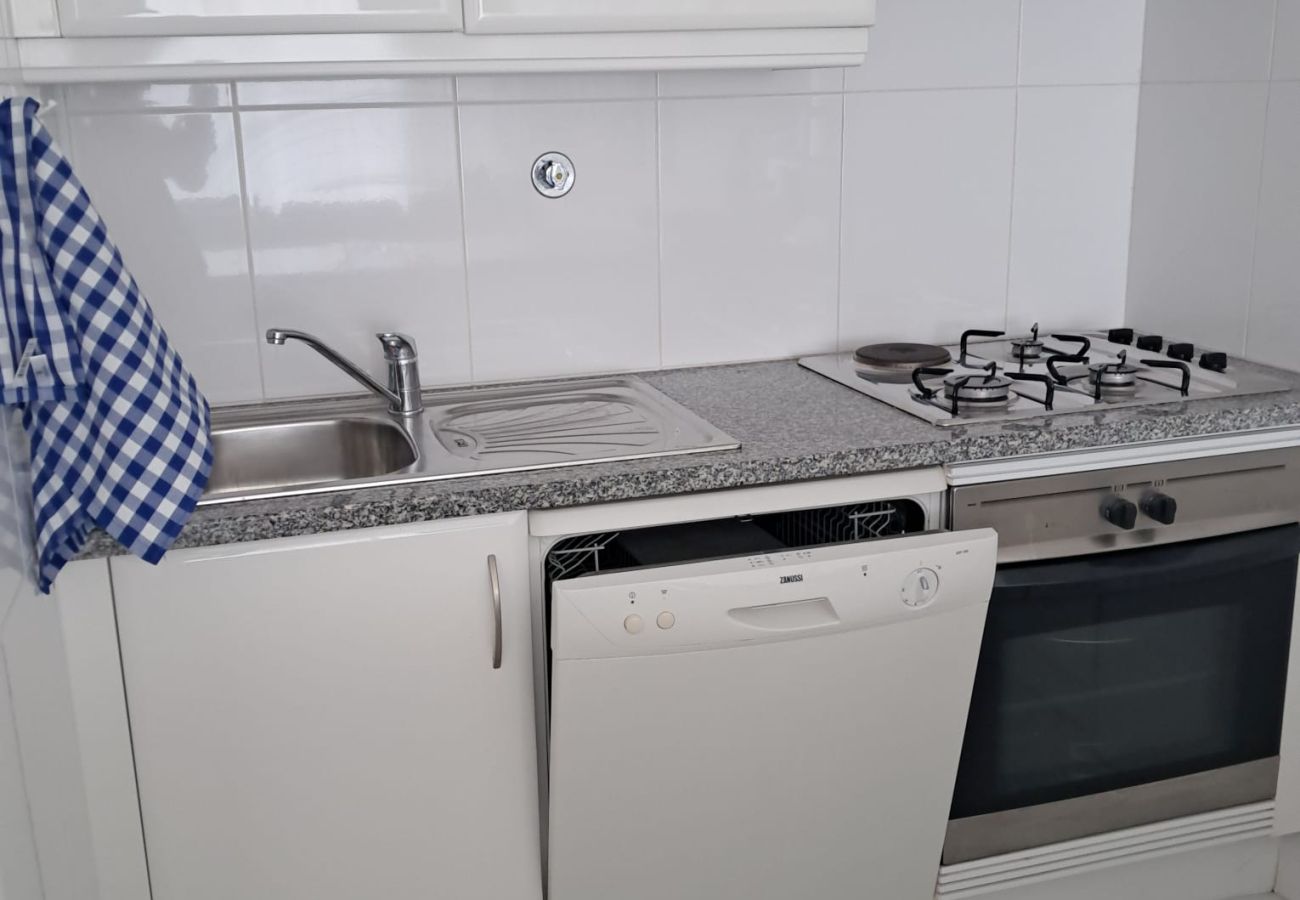 Apartamento em Quarteira - T2 AZUL ACOLHEDOR FRENTE MAR