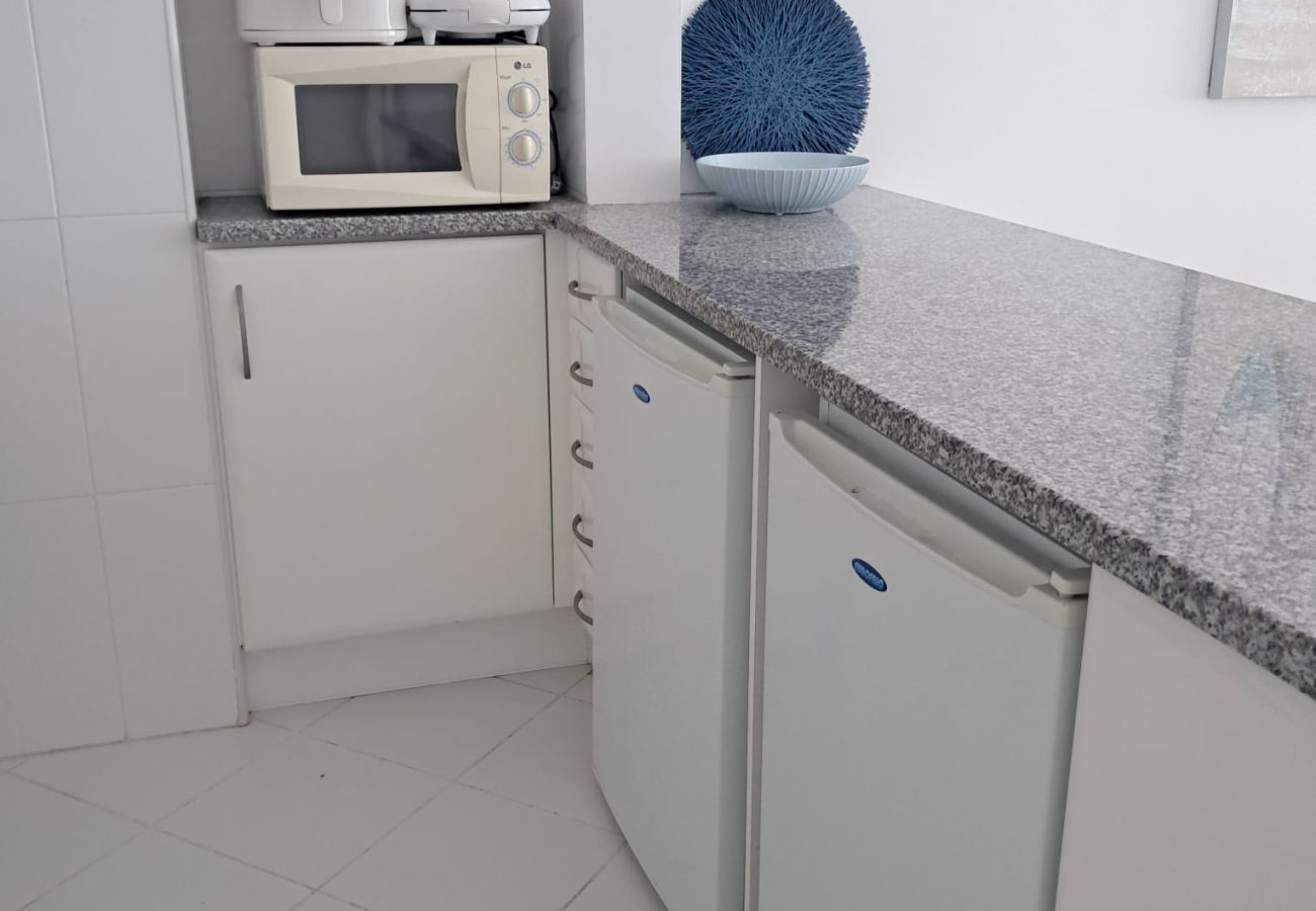 Apartamento em Quarteira - T2 AZUL ACOLHEDOR FRENTE MAR
