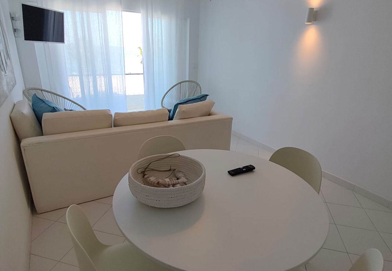 Apartamento em Quarteira - T2 AZUL ACOLHEDOR FRENTE MAR