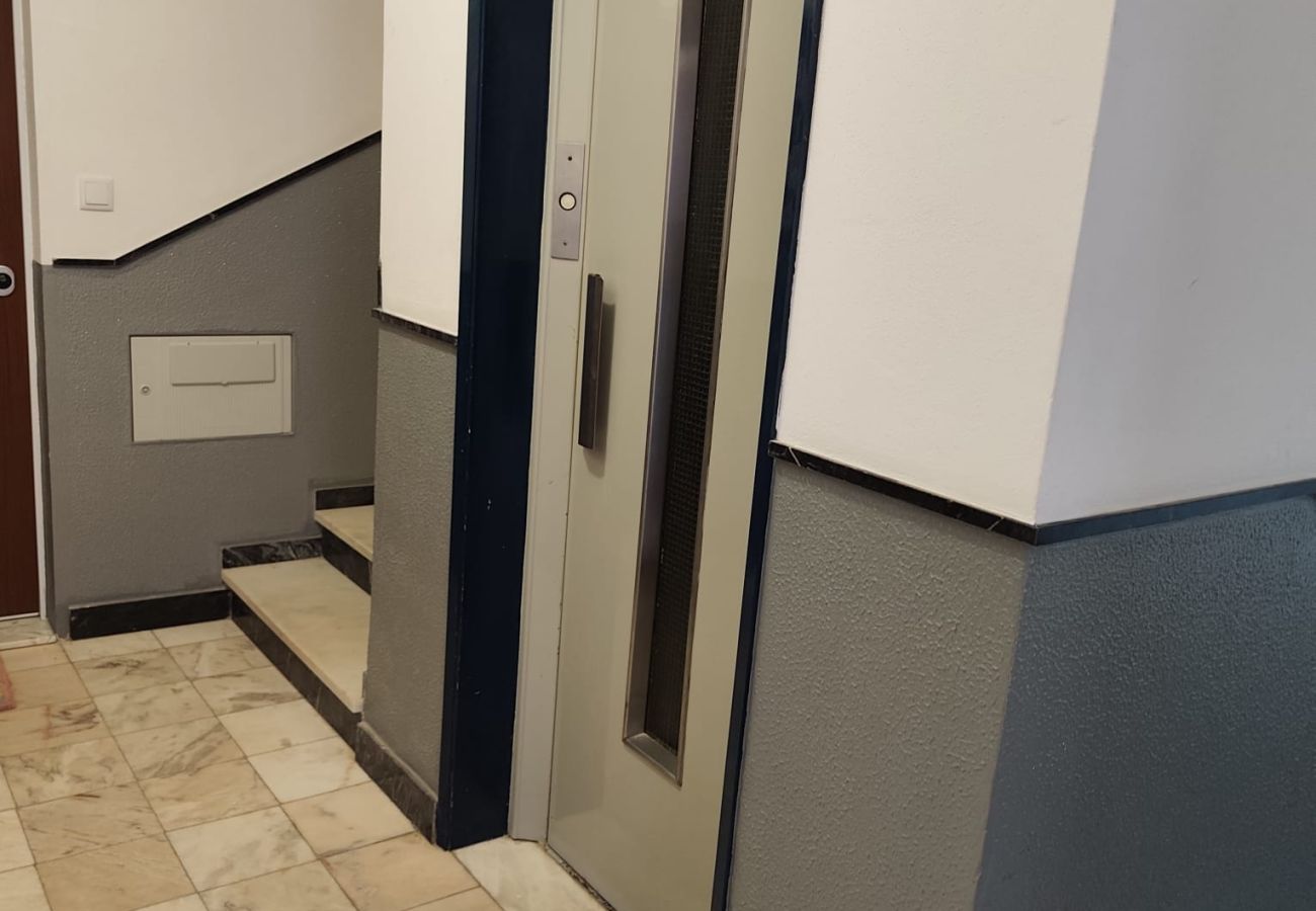 Apartamento em Quarteira - T2 AZUL ACOLHEDOR FRENTE MAR