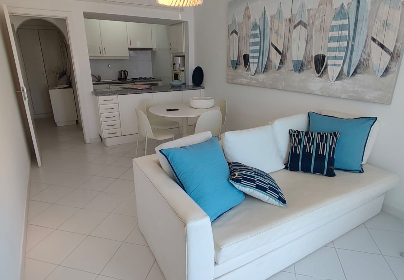 Apartamento em Quarteira - T2 AZUL ACOLHEDOR FRENTE MAR