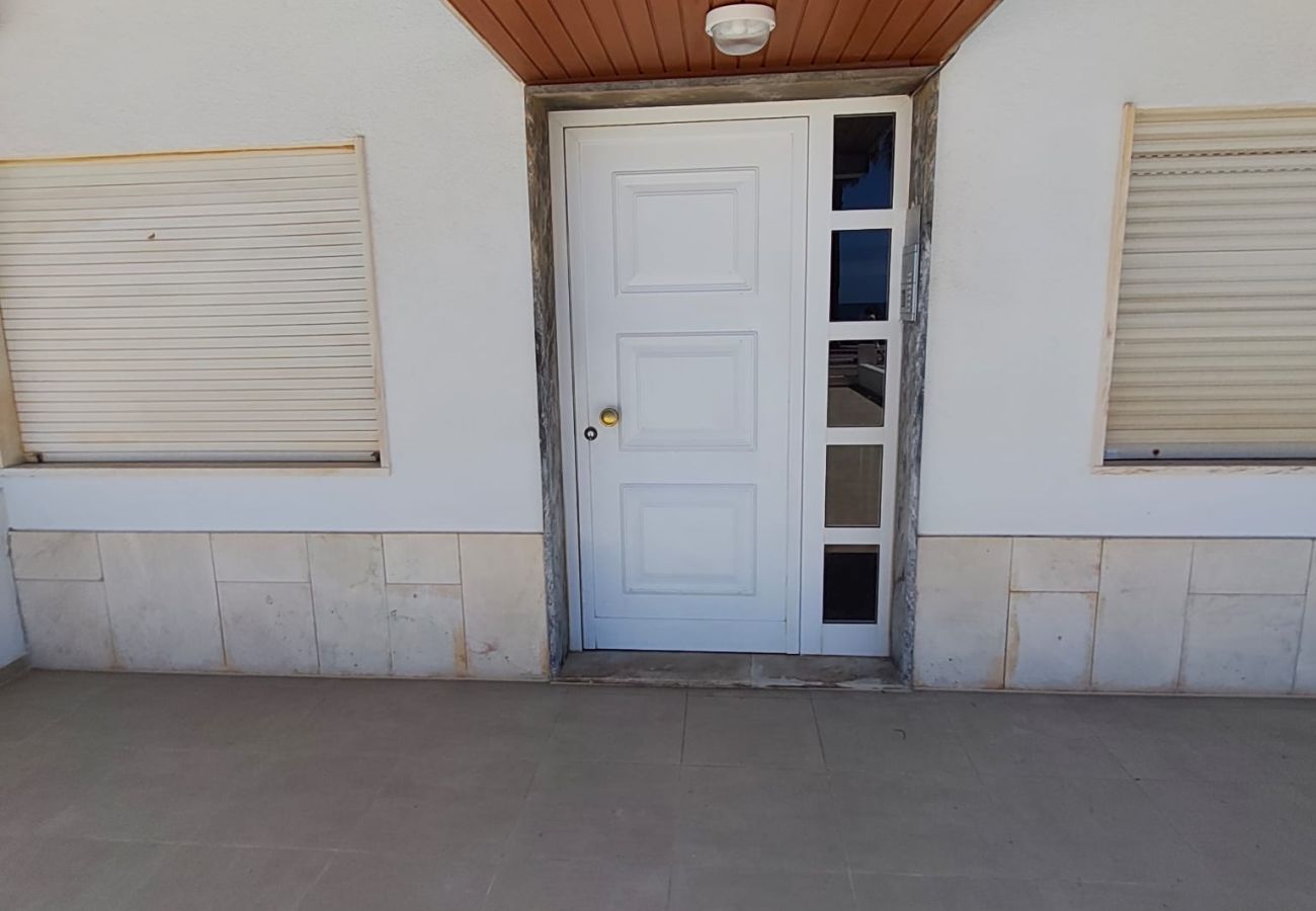 Apartamento em Quarteira - T2 AZUL ACOLHEDOR FRENTE MAR