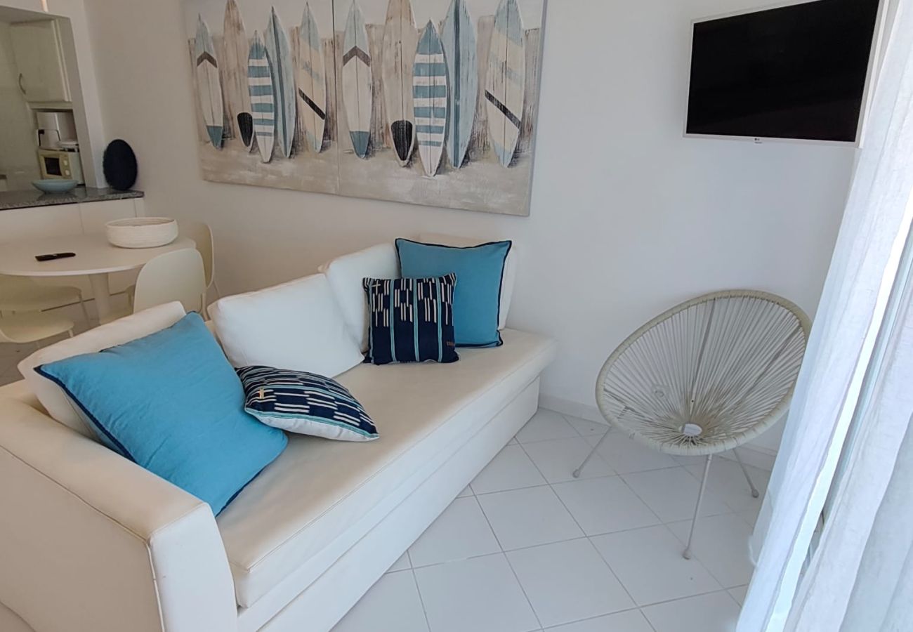 Apartamento em Quarteira - T2 AZUL ACOLHEDOR FRENTE MAR