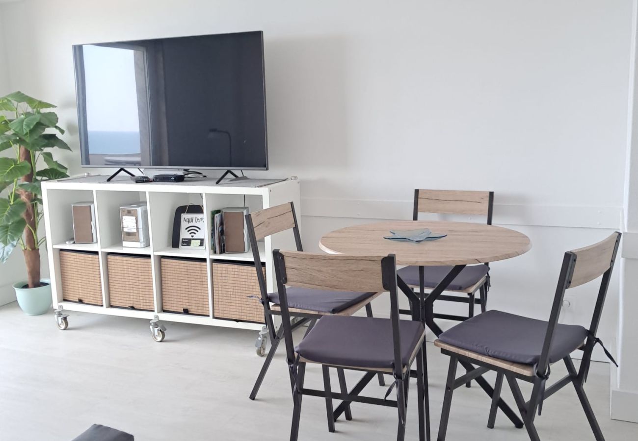 Apartamento em Quarteira - T1 T20 13ºD AR COND GARAGEM TV WIFI