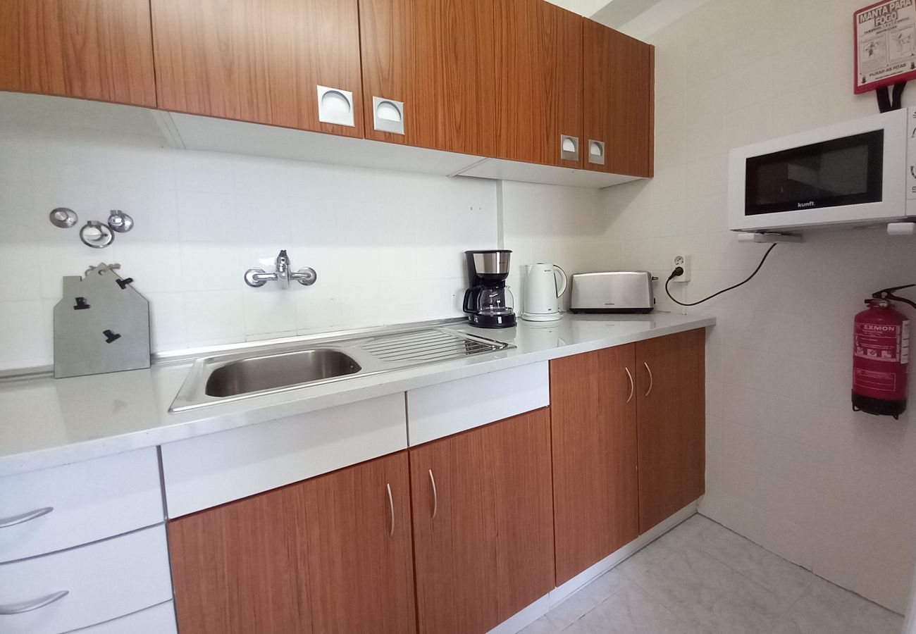 Apartment in Quarteira - T1 T20 14D A/C VISTA  MAR FANTÁSTICA 80M PRAIA 4 P