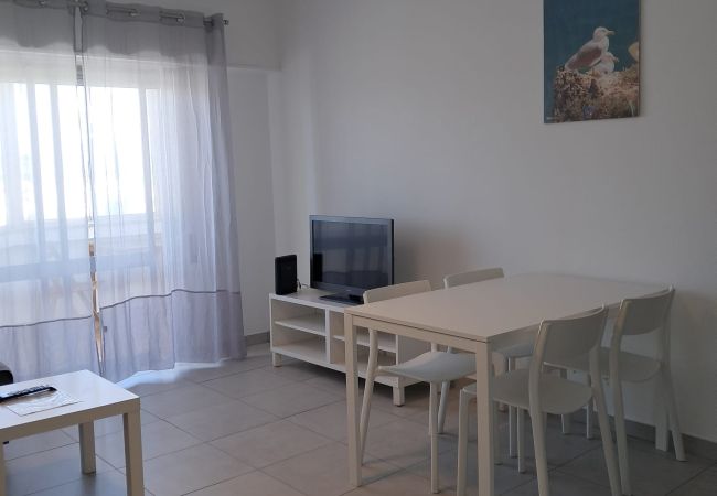 Apartment in Quarteira - T1 Torre 20 17G FANTÁSTICO 80M PRAIA 4 PESSOAS