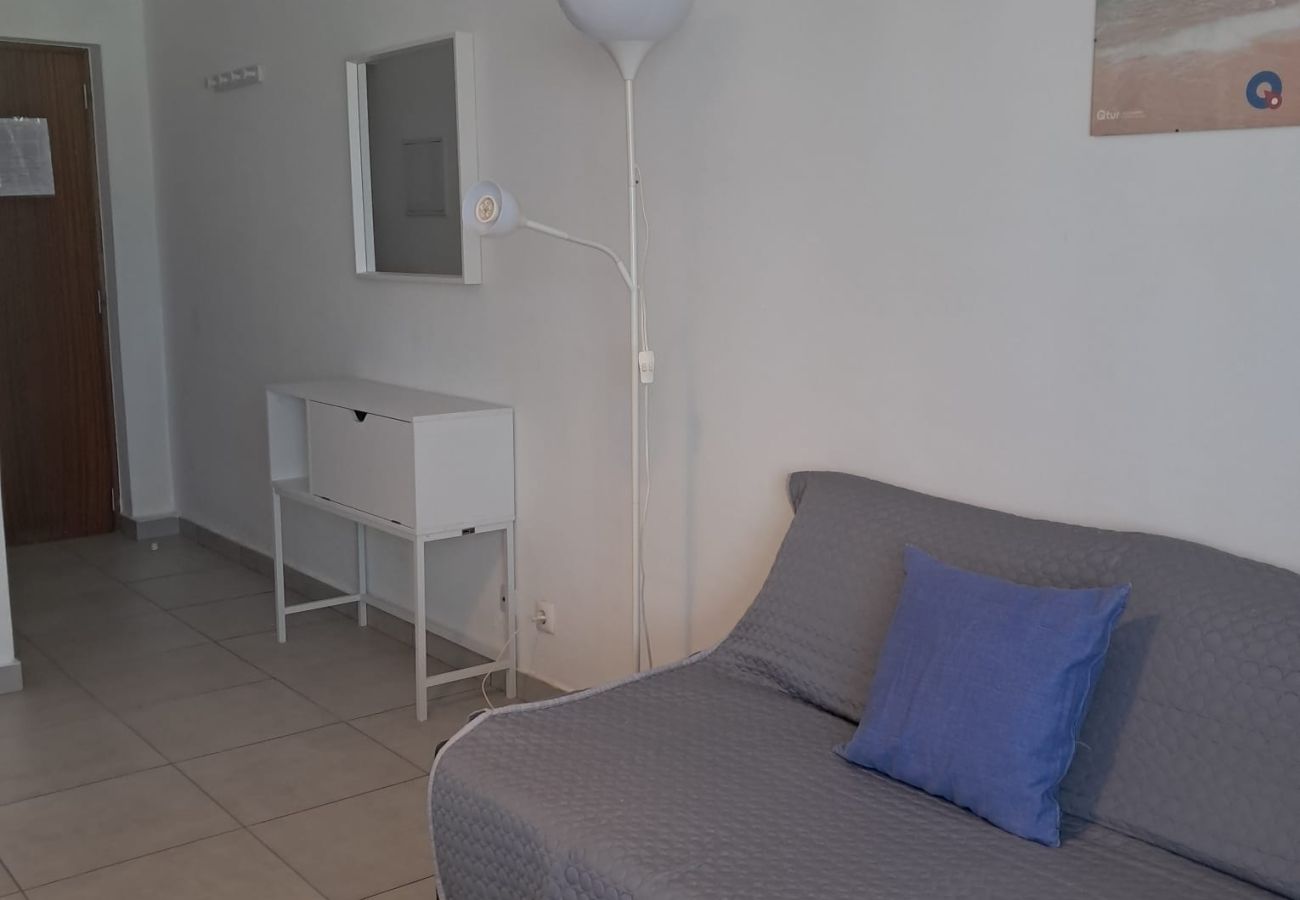 Apartment in Quarteira - T1 Torre 20 17G FANTÁSTICO 80M PRAIA 4 PESSOAS