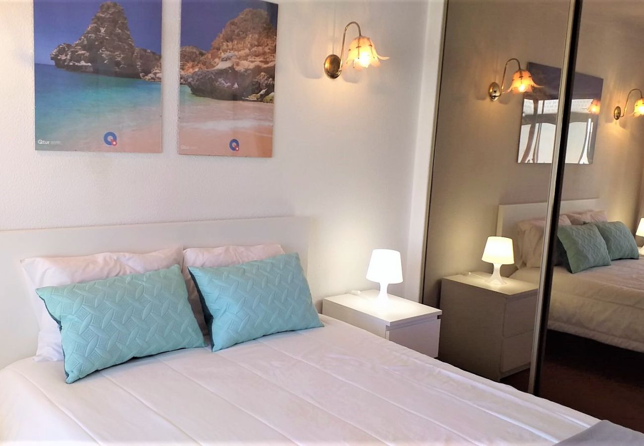 Apartment in Quarteira - T1 Moural AR COND, TV-WI-FI