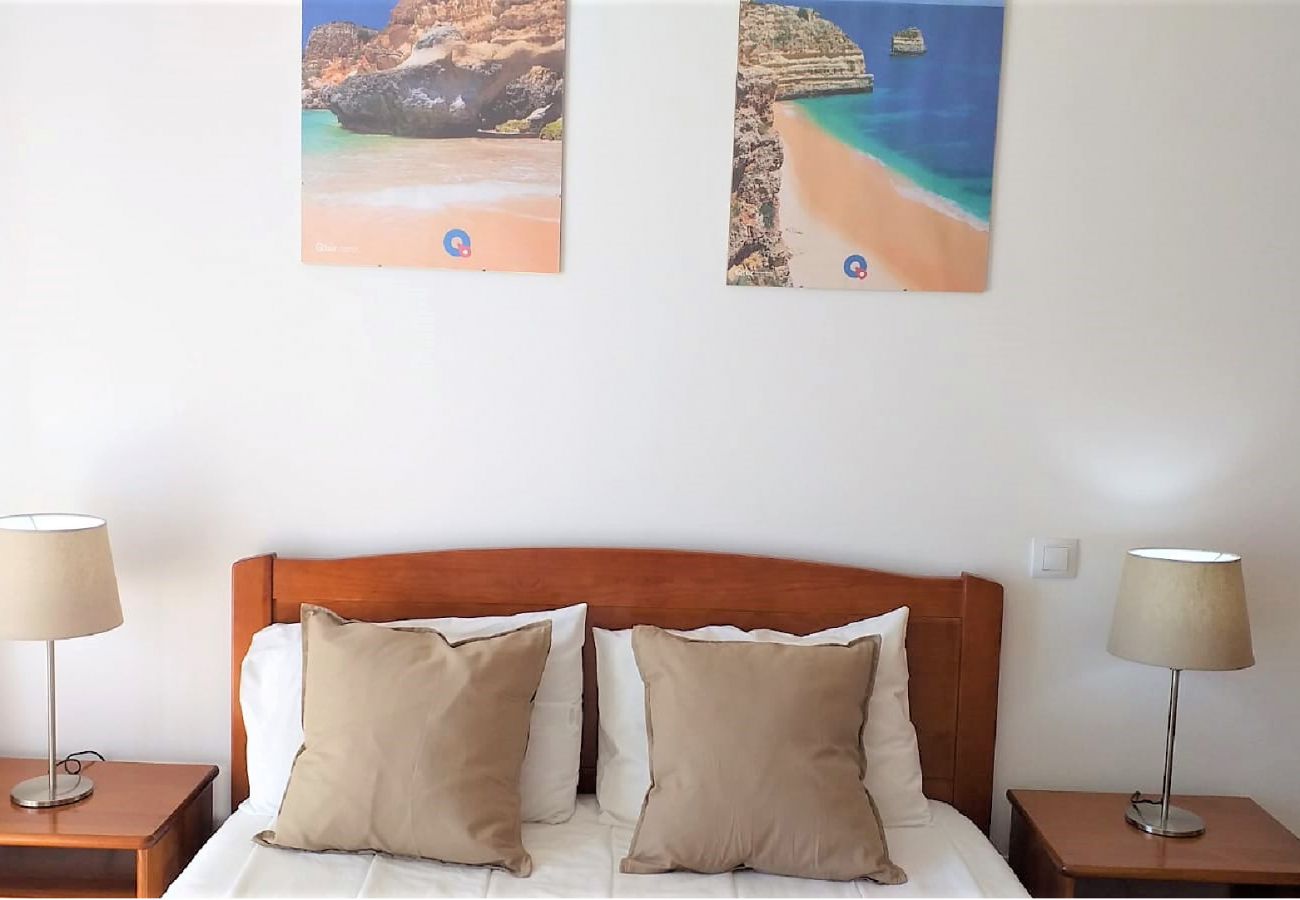 Apartment in Quarteira - T1 Colina Férias 8D-A/C,GARAGEM VMAR