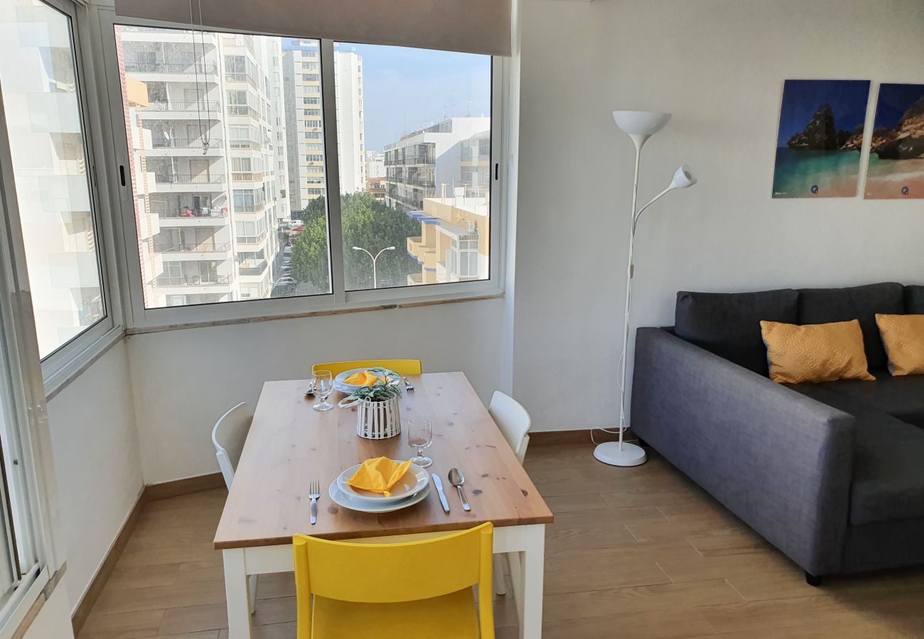 Apartment in Quarteira - T1 Pontemira 5 F- A/C,50M PRAIA,TV wifi