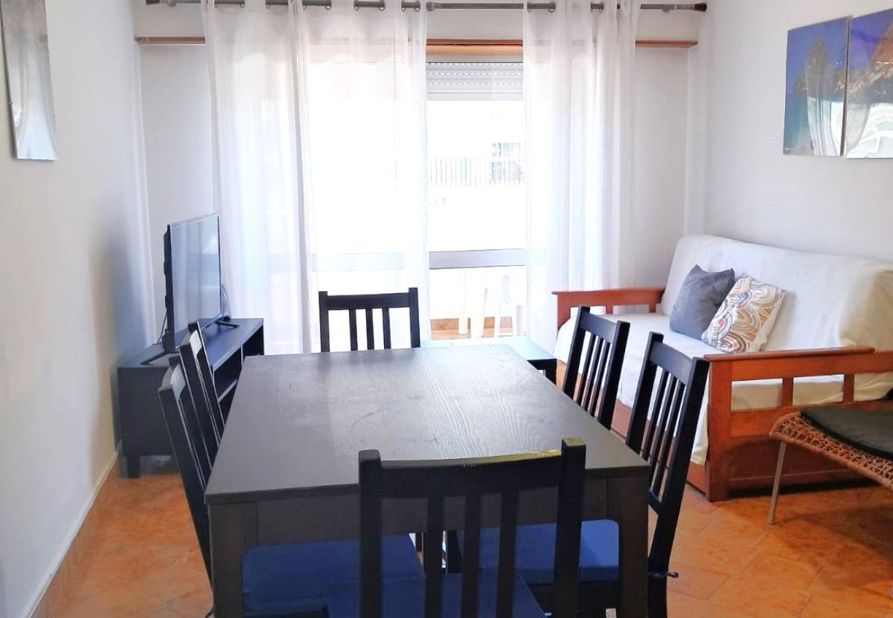 Apartment in Quarteira - T2 M.Praia 4E 80M PRAIA wi-Fi 6 PESSOAS