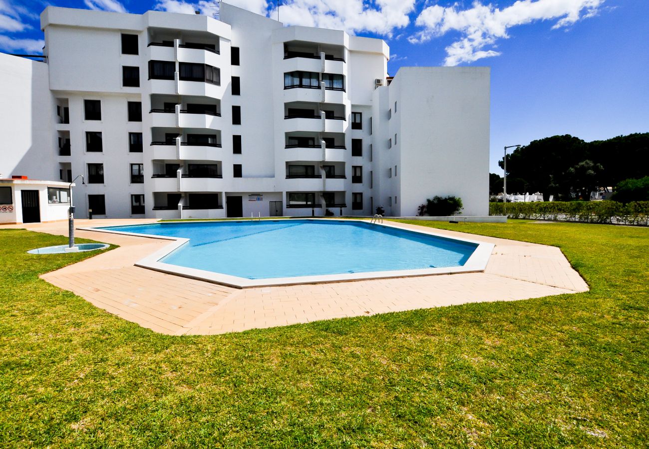 Apartment in Vilamoura - T2 A/C TENISGOLF 405- PISCINA-WIFI-VILAMOURA
