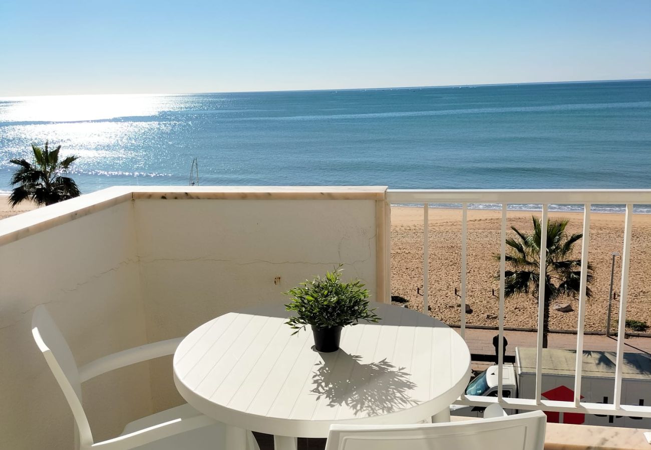 Apartment in Quarteira - T2-MAMA II.  AC FRENTE MAR 