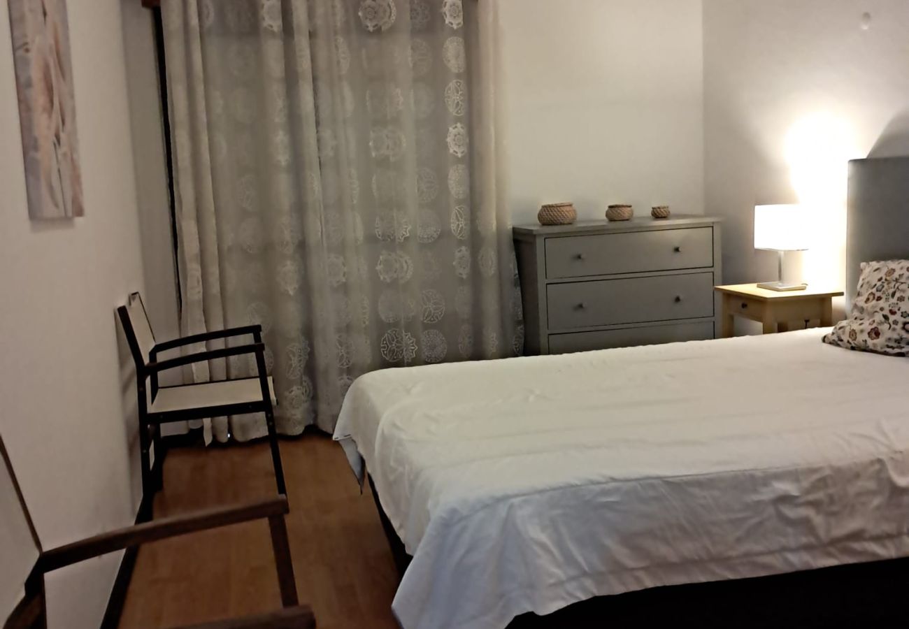 Apartment in Quarteira - T2-MAMA II.  AC FRENTE MAR 