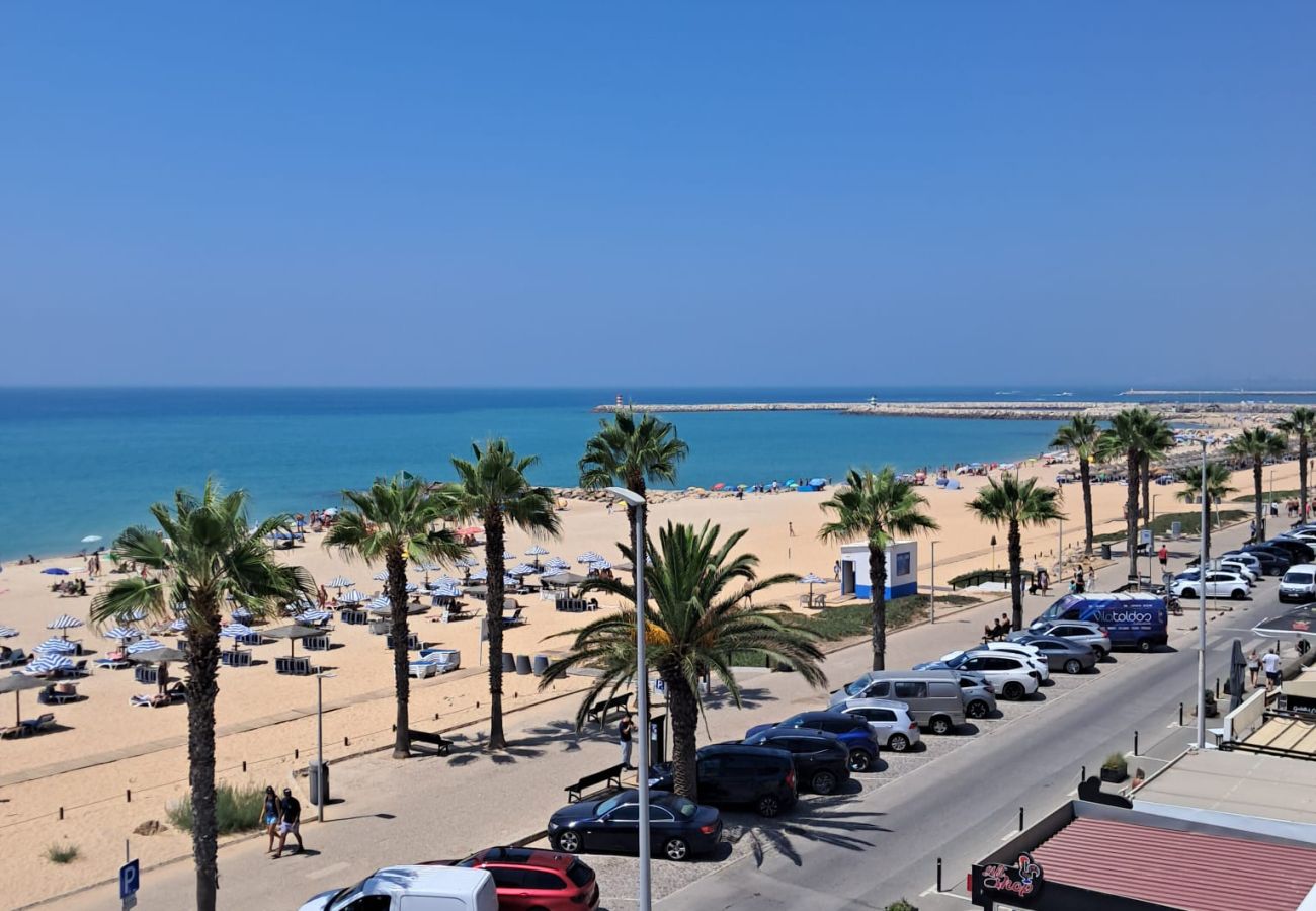 Apartment in Quarteira - T2-MAMA II.  AC FRENTE MAR 