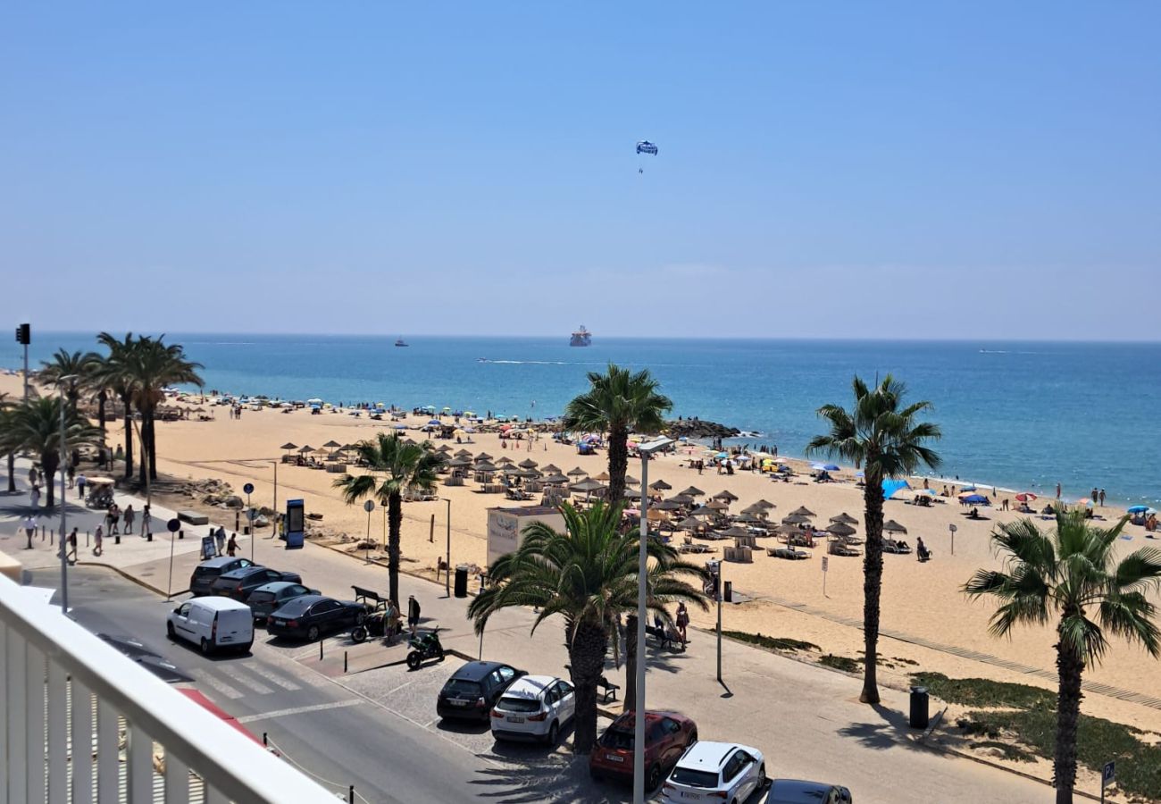 Apartment in Quarteira - T2-MAMA II.  AC FRENTE MAR 
