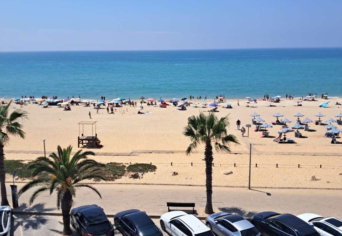 Apartment in Quarteira - T2-MAMA II.  AC FRENTE MAR 