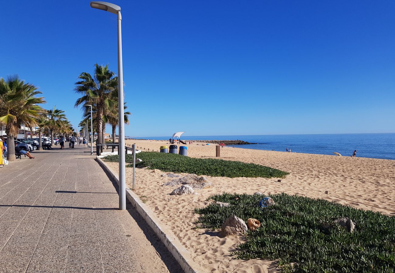Apartment in Quarteira - T1 RC MPRAIA  ACOLHEDOR P/PRAIA